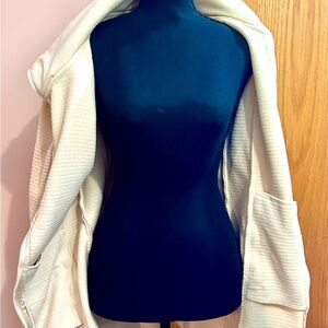 Bench women’s size Medium cream jacket